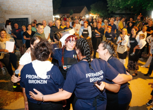 Fotografija 2 - Održan Prominski bronzin: Spoj običaja, gastronomije i zajedništva