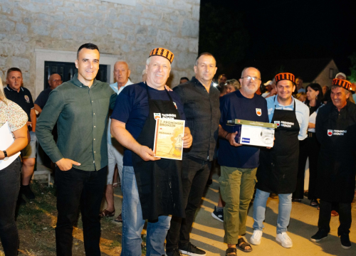 Fotografija 1 - Održan Prominski bronzin: Spoj običaja, gastronomije i zajedništva