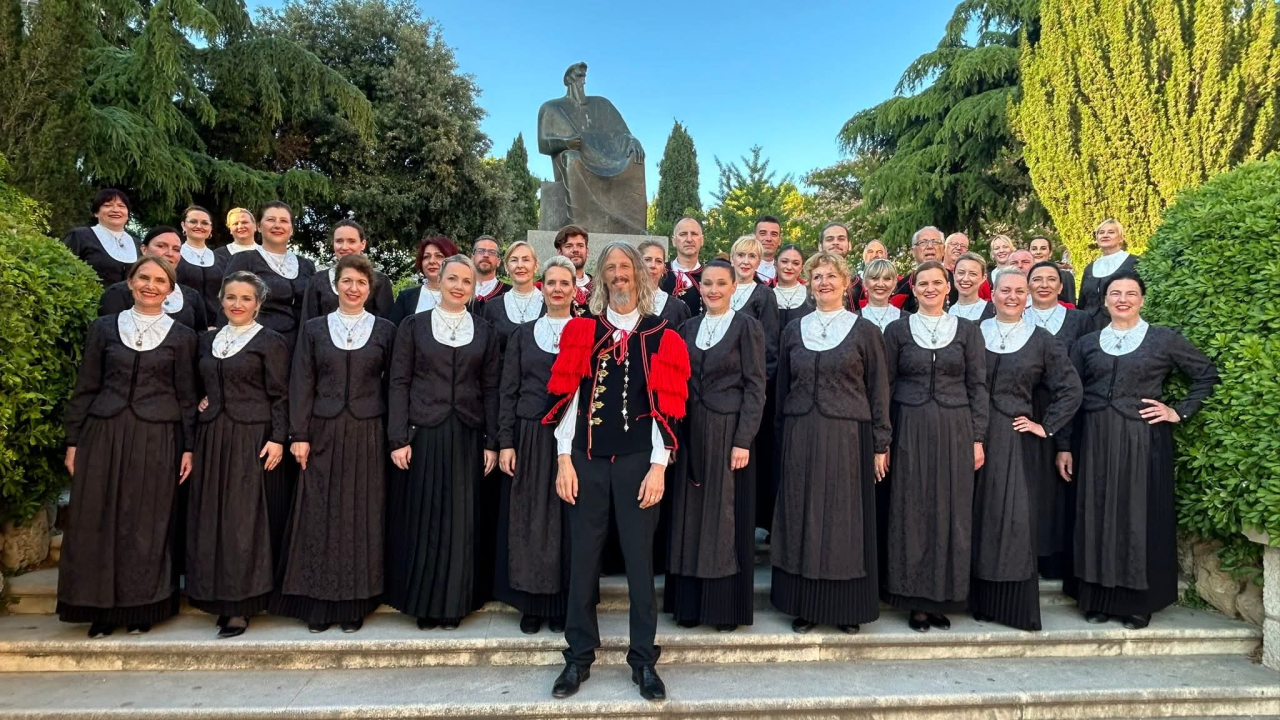 Šibensko pjevačko društvo Kolo snima spot za pjesmu 'Kruna kralja Tomislava'