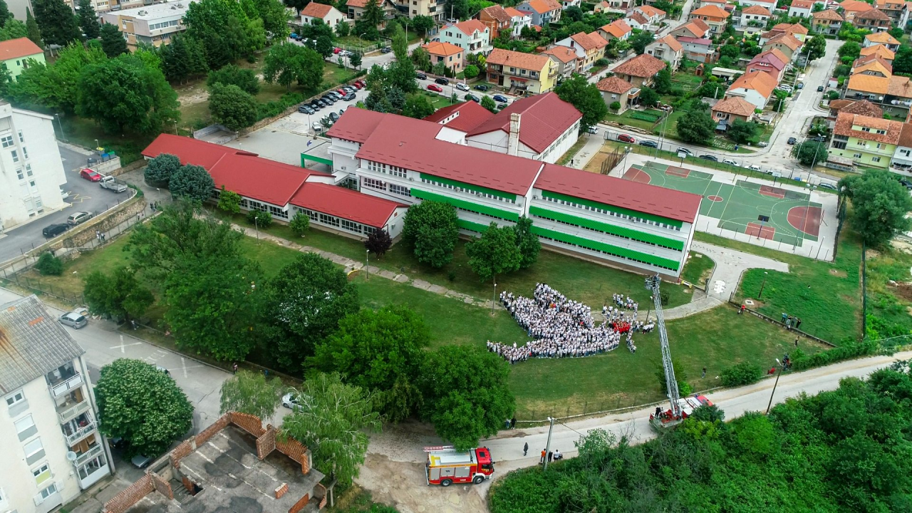 Dobre vijesti za roditelje kninskih školaraca: Grad Knin sufinancirat će im radne materijale
