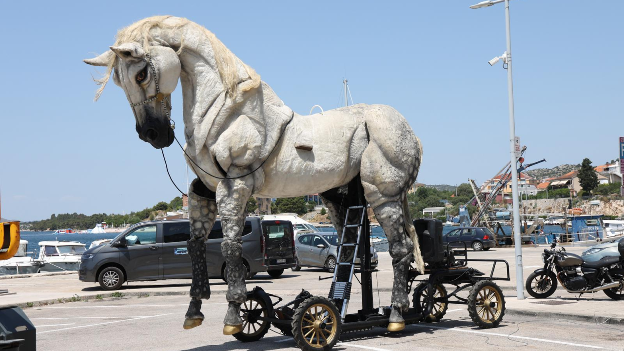 Spektakularna završnica MDF-a: Divovske lutke i poruka o očuvanju prirode osvajaju Šibenik
