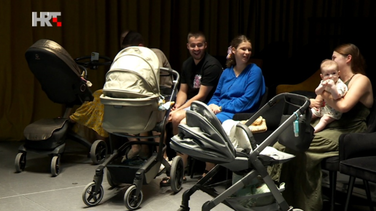 Najmlađi Šibenčani postali članovi knjižnice: Bebe dobile prve knjige i igračke