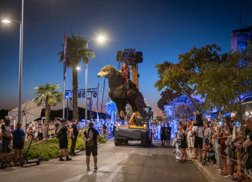 Fotografija 11 - FOTO Nebo, zemlja i more spojili se na zatvaranju MDF-a, predstava neke oduševila, drugi tvrde da je primjerenija za Burning Man