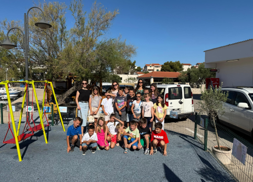 Zastanite i uživajte u dječjim radovima u Grebaštici: U Donjim Banovcima otvorena vanjska izložba