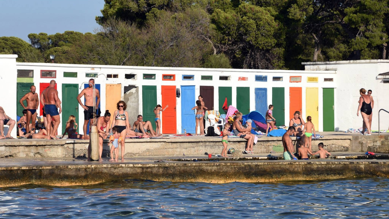 'Ne kužim situaciju na Jadriji': Turistkinja 'istjerana' iz hlada kod kabina, iz Grada pojasnili i otkrili planove