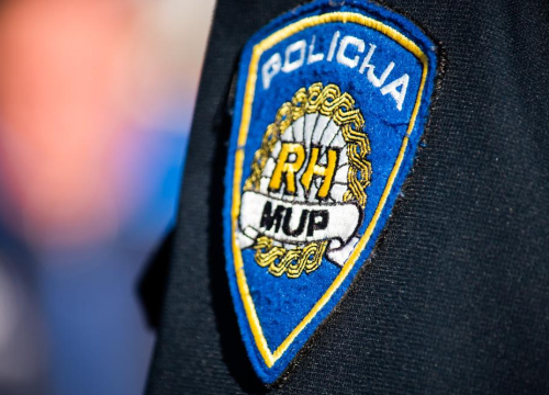 Žena (60) u Šibeniku, nezadovoljna radovima, prijetnjama tražila povrat novca od izvođača