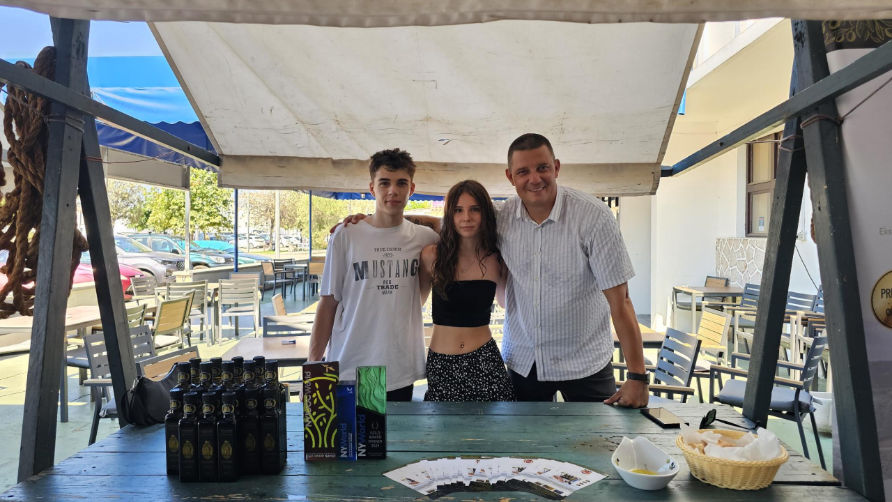 U Pirovcu je u petak sve bilo u znaku tradicije i starih običaja marendavanja