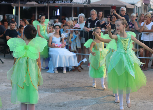 Fotografija 6 - Mlade tribunjske balerine pretvorile Pirovac u vilinsku pozornicu
