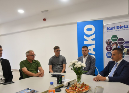 Fotografija 7 - FOTO Župan Rakić u Kninu se sastao s umirovljenicima, sportašima, poduzetnicima, prosvjetarima i zdravstvenim djelatnicima