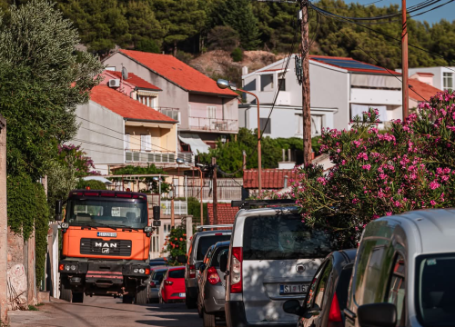 Fotografija 11 - Na brdu iznad Šibenika: Mažurice s pogledom na grad, mirom i zajedništvom