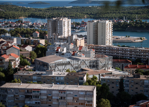 Fotografija 20 - Na brdu iznad Šibenika: Mažurice s pogledom na grad, mirom i zajedništvom
