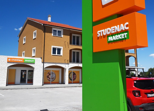 Fotografija 4 - Tromilja: Bife Ivan – Prva društvena mreža uz janjetinu i špricer