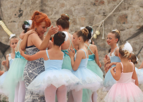 Fotografija 17 - Šibenčanka Meri Višnjić i njene balerine  u Tribunju stvaraju bajku