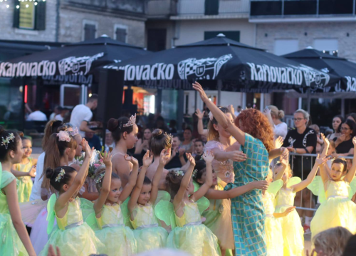 Fotografija 13 - Šibenčanka Meri Višnjić i njene balerine  u Tribunju stvaraju bajku