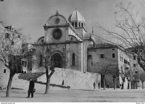 Šibenski leksikon: 'Bidna gospoja, taj bleka nezna ni koltrinu na bonagraciju namistit'