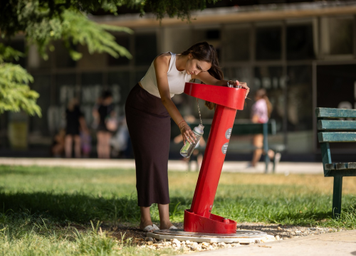 Šibenik postavio deset novih gradskih česmi čiji dizajn potpisuje Ante Filipović Grčić
