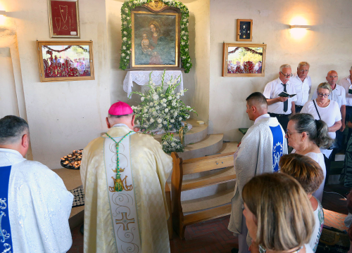 Fotografija 4 - Svečano proslavljen blagdan Gospe Karmelske na brdu Okit