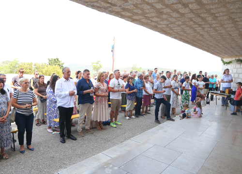 Fotografija 5 - Svečano proslavljen blagdan Gospe Karmelske na brdu Okit