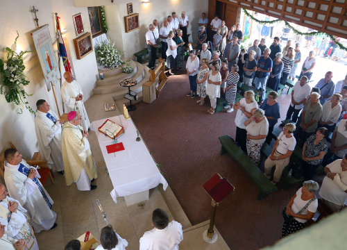 Fotografija 6 - Svečano proslavljen blagdan Gospe Karmelske na brdu Okit