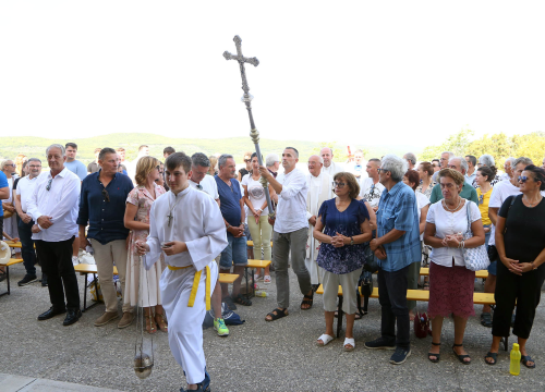 Fotografija 9 - Svečano proslavljen blagdan Gospe Karmelske na brdu Okit