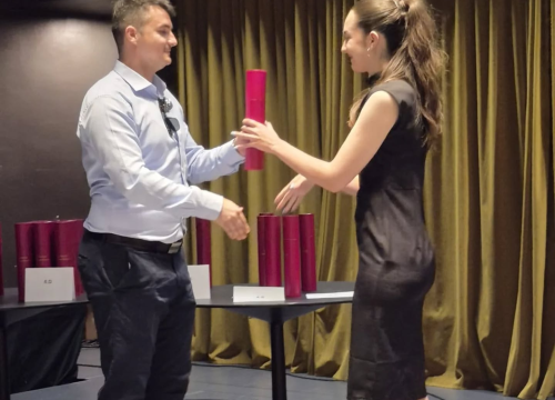 Fotografija 8 - Maturantima šibenske gimnazije dodijeljene svjedodžbe i potvrde o položenoj maturi