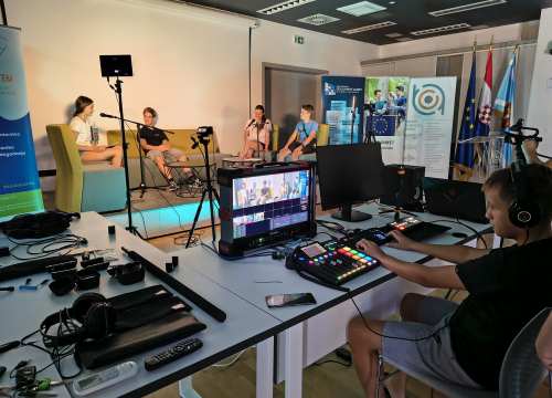 Šibenska knjižnica opremila je podcast studio namijenjen svim građanima