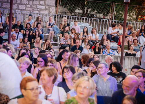 Fotografija 16 - Svečano otvoren GOODfest u Drnišu: Kazalište, glazba i kultura ponovno u središtu grada