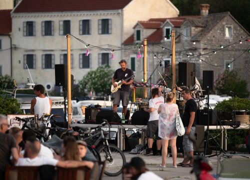 Fotografija 17 - Otok glazbe i kreativnosti: Zlarin Street Music festival uz radionice, nastupe i večernji ples pod zvijezdama