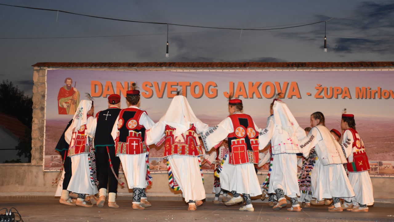 Održana 24. večer folklora u Mirloviću povodom blagdana sv. Jakova