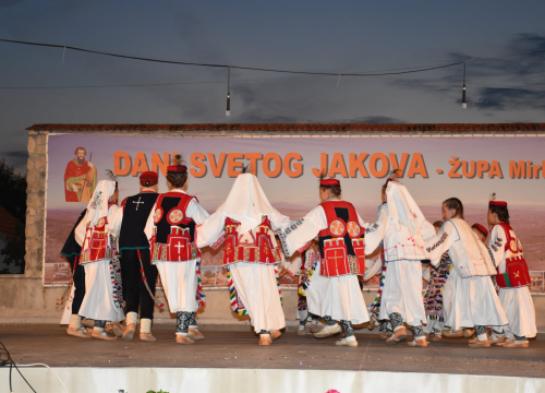 Održana 24. večer folklora u Mirloviću povodom blagdana sv. Jakova
