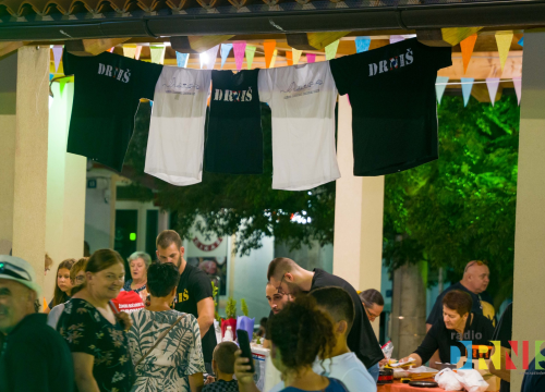 Drniška 'Radio Pijaca' se bliži, a Grad objavio javni poziv za zakup montažnih kućica