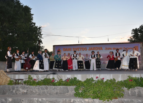 Fotografija 7 - Održana 24. večer folklora u Mirloviću povodom blagdana sv. Jakova