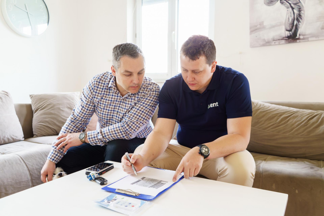 FOTO: Pasja vrućina, zatvoreni prozori i vlaga – znate li kako spriječiti plijesan?