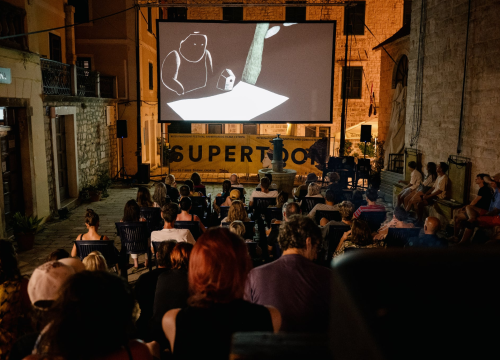 Fotografija 3 - Supertoon dosegnuo svoju polovicu: Ekipa festivala zaplovila prema bajkovitoj obali