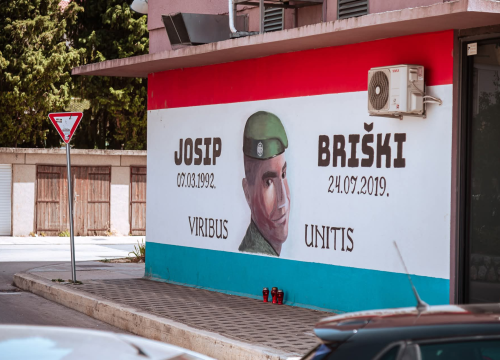 Fotografija 15 - Baldekin 2 i 3: Simbol šibenskog duha, spoj sporta, obrazovanja i sjećanja