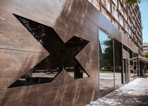 Fotografija 28 - Baldekin 2 i 3: Simbol šibenskog duha, spoj sporta, obrazovanja i sjećanja