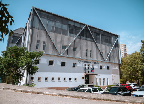 Fotografija 19 - Baldekin 2 i 3: Simbol šibenskog duha, spoj sporta, obrazovanja i sjećanja