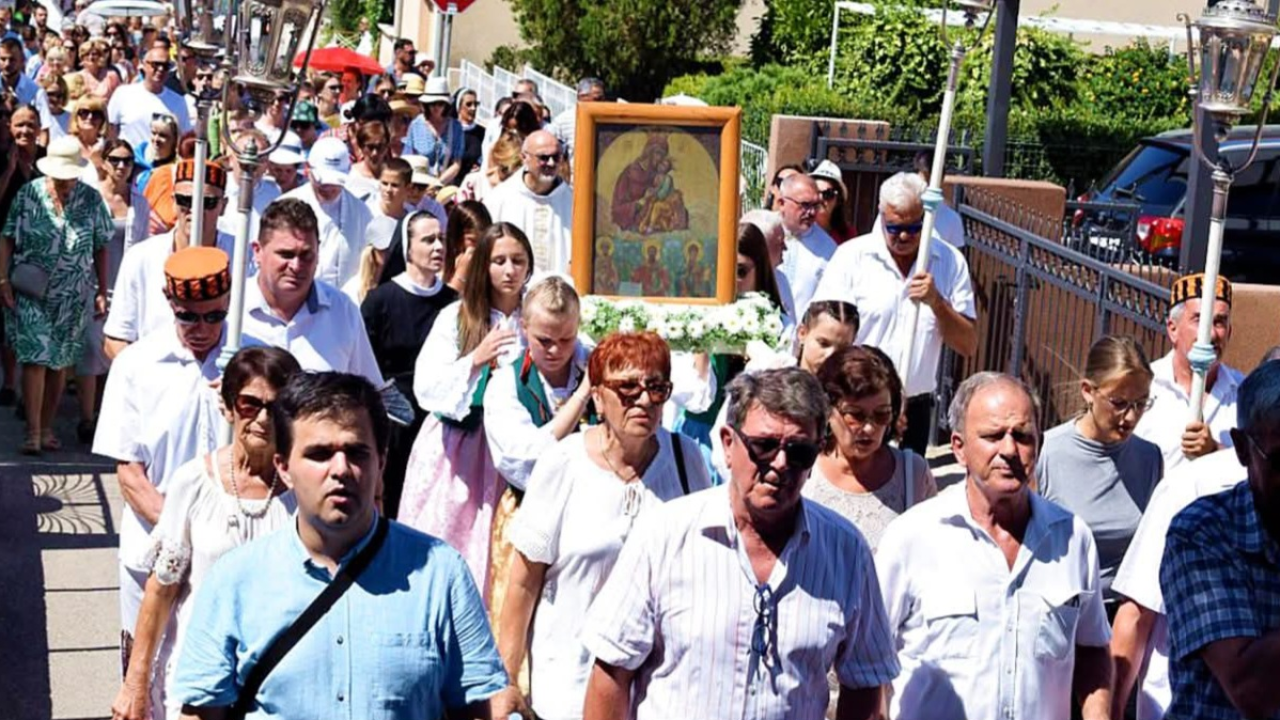 Primošten slavi blagdan Gospe od Porta po 255. put: Procesija, mise i tradicija uz more