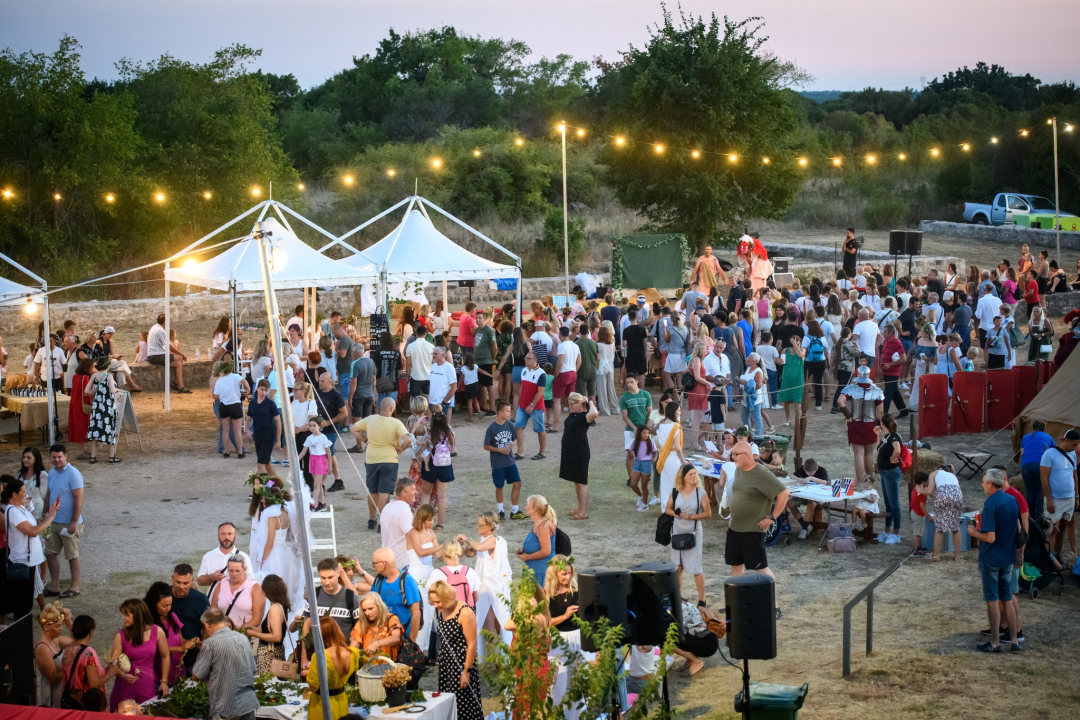 XVII. Burnumske ide: rimska povijest, vojni spektakl i glazbena čarolija u burnumskom amfiteatru