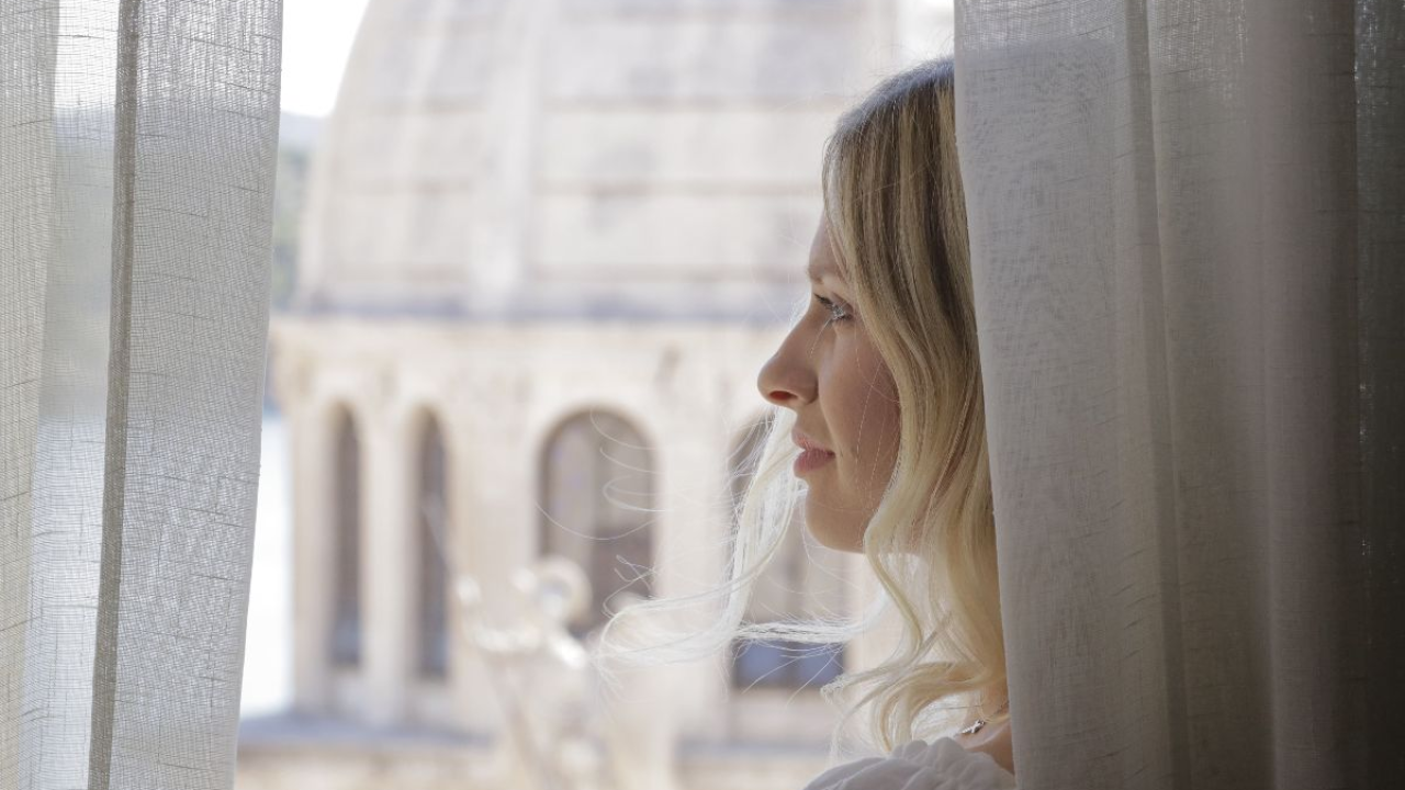 Šibenik u srcu nove glazbene priče: Nika Pastuović predstavila pjesmu 'Svjedok ljubavi'