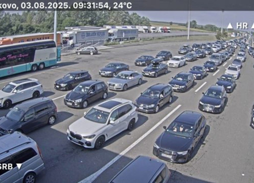 Kolnici mokri i skliski, kolona na Bajakovu duga 5 kilometara