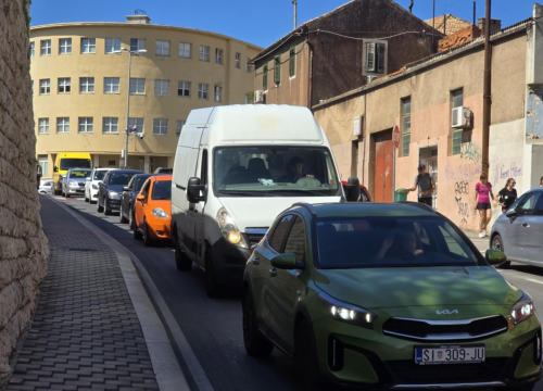 Zbog prometne nesreće na 'tri trake' ogromne gužve u gradu: 'Nikad nije bilo ovako'