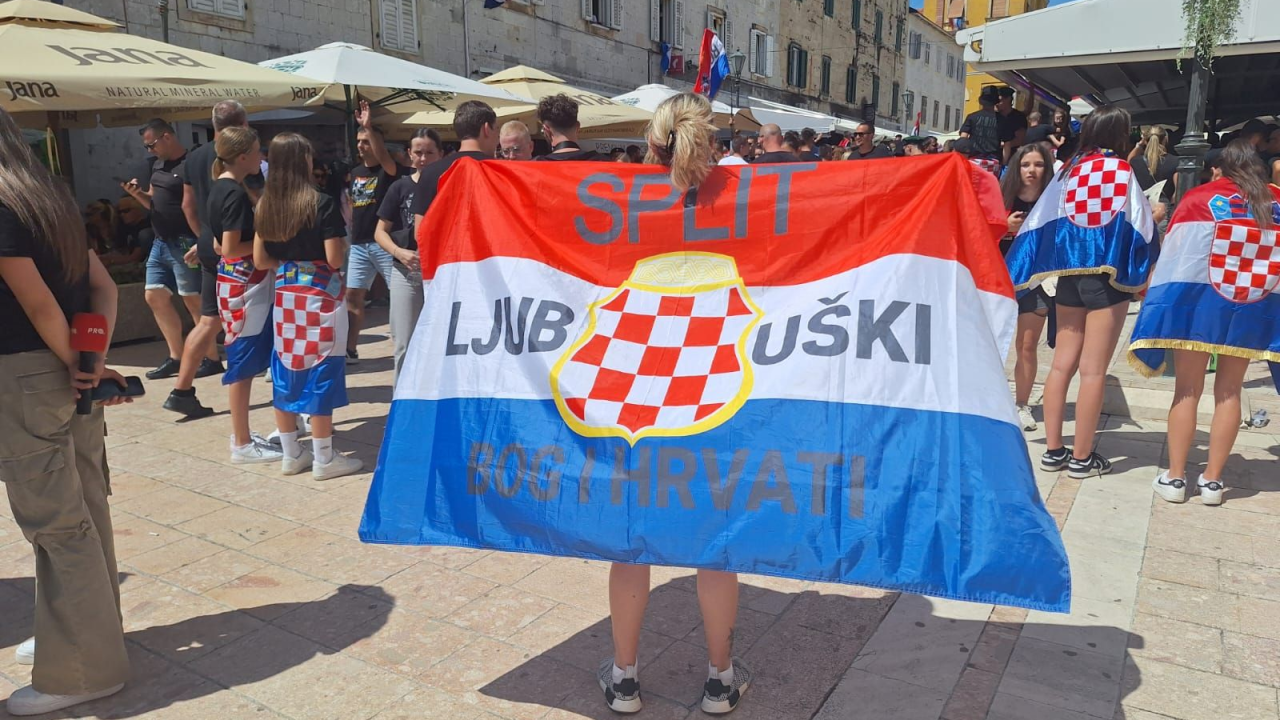 Thompsonovi obožavatelji preplavili Sinj, među njima i brojni Šibenčani