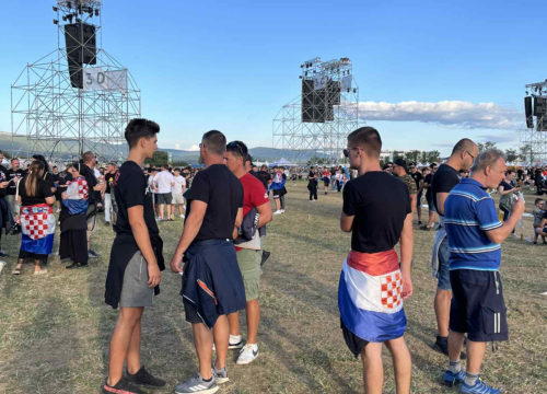 Fotografija 5 - FOTO Thompsonovi obožavatelji preplavili Sinj, među njima i brojni Šibenčani