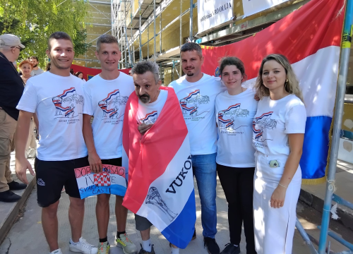 Fotografija 3 -  Ivan Džepina stigao u Knin nakon 16 dana trčanja i hodanja