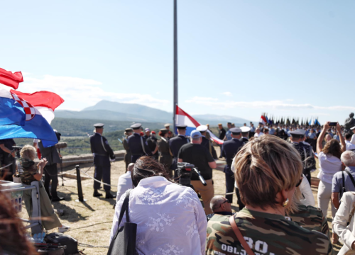 Fotografija 30 - Obilježavanje 30. obljetnice Oluje na Kninskoj tvrđavi i ulicama Knina