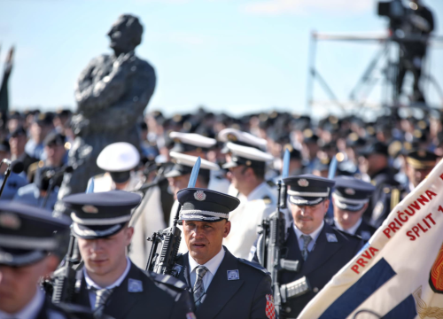 Fotografija 38 - Obilježavanje 30. obljetnice Oluje na Kninskoj tvrđavi i ulicama Knina