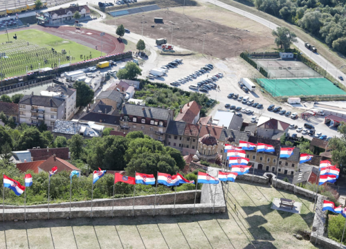 Fotografija 10 - Obilježavanje 30. obljetnice Oluje na Kninskoj tvrđavi i ulicama Knina