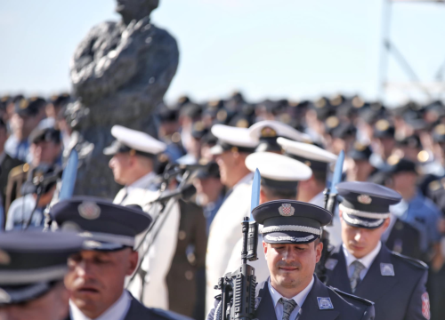 Fotografija 40 - Obilježavanje 30. obljetnice Oluje na Kninskoj tvrđavi i ulicama Knina