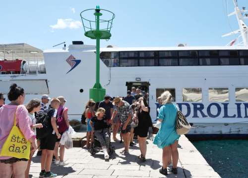 Fotografija 21 - Đir po Prviću: Pripreme za 13. 'Šibenik u kadru' u znaku Fausta Vrančića